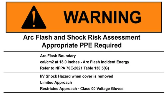 NFPA 70E 電弧閃絡警告標籤範例,標示電弧閃絡邊界、入射能量與所需個人防護具等級